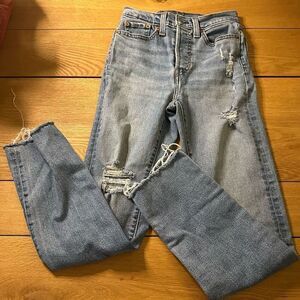 Levi’s wedgie straight jeans button fly 24